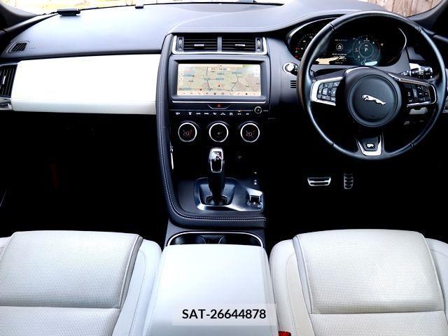 Jaguar E-PACE 2019-12 225524-1