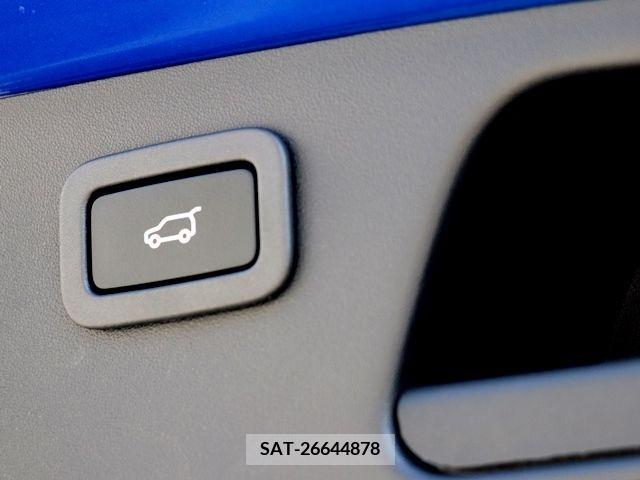 Jaguar E-PACE 2019-12 225524-28