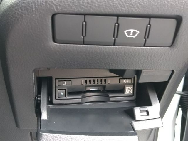 Lexus ES 2019-03 184701-20