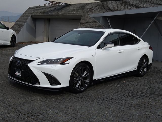 Lexus ES 2019-03 184701-1
