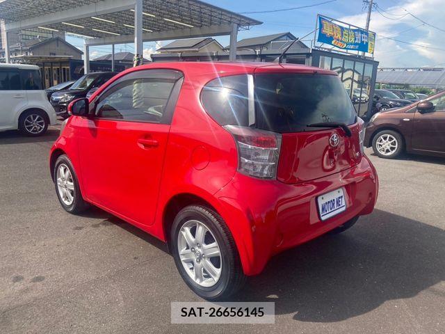Toyota IQ 2012-04 361869-20