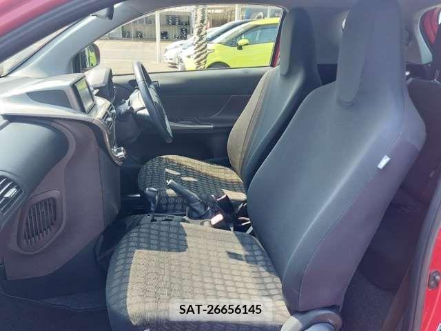 Toyota IQ 2012-04 361869-6