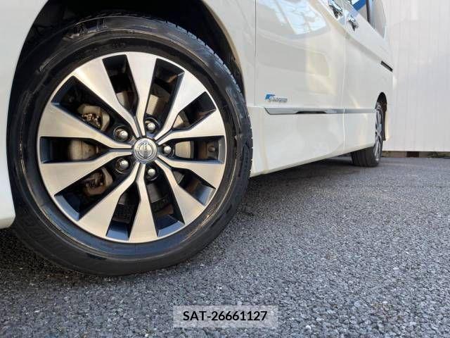 Nissan SERENA 2017-03 324929-12