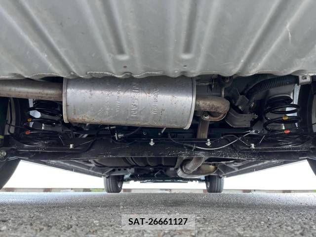 Nissan SERENA 2017-03 324929-18
