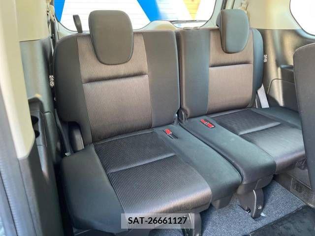 Nissan SERENA 2017-03 324929-8