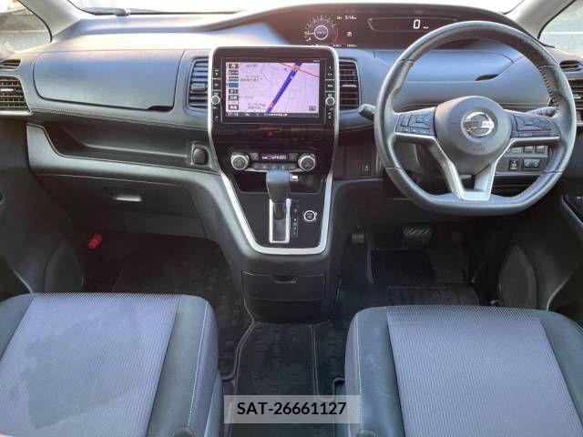 Nissan SERENA 2017-03 324929-1