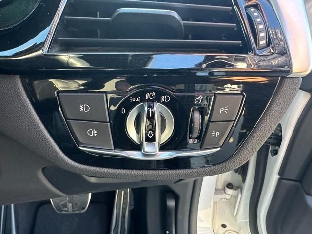 Bmw 5 SERIES 2017-03 196479-23