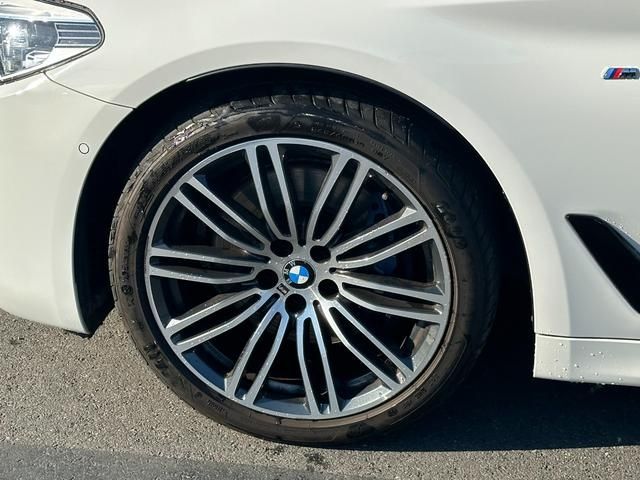 Bmw 5 SERIES 2017-03 196479-11