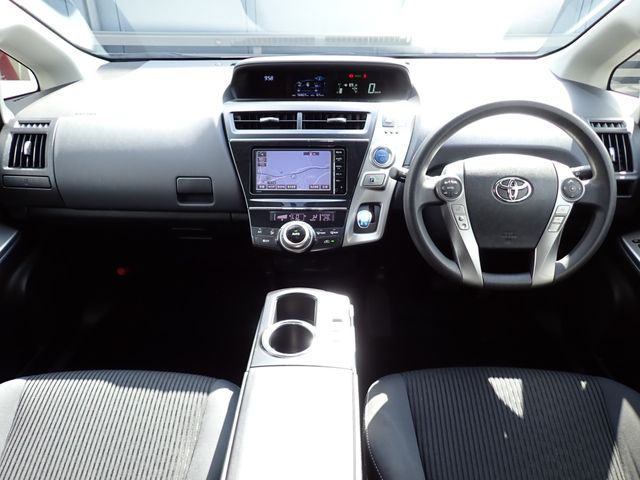 Toyota PRIUS ALPHA 2015-09 11035-1