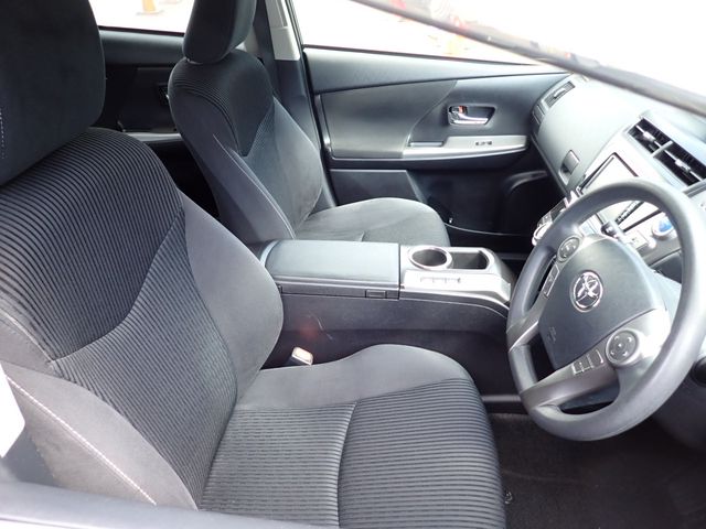 Toyota PRIUS ALPHA 2015-09 11035-13