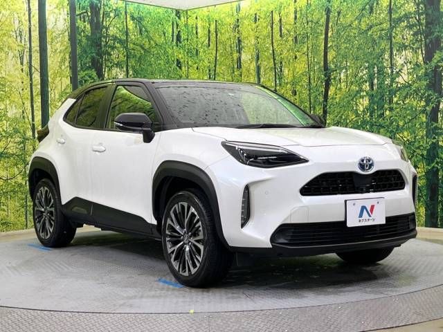 Toyota YARIS CROSS 2021-03 28864-17