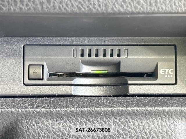 Toyota NOAH 2021-09 280393-6