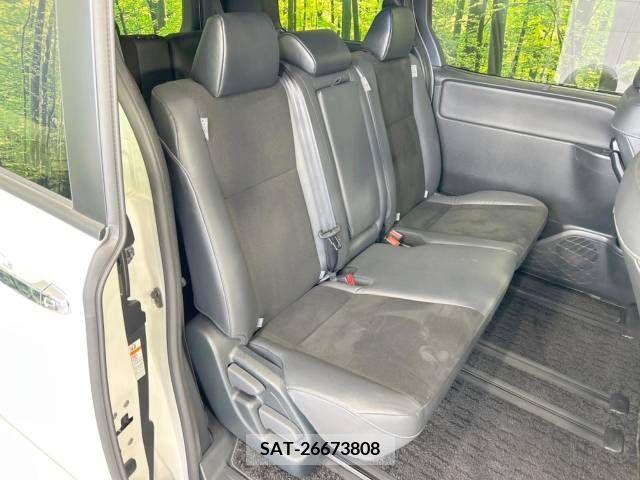 Toyota NOAH 2021-09 280393-11