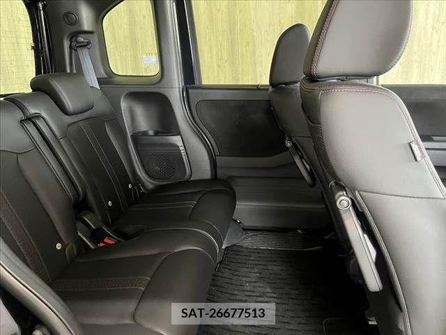 Honda N BOX 2023-08 354848-14