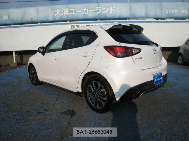 Mazda DEMIO 2018-01 359396-2