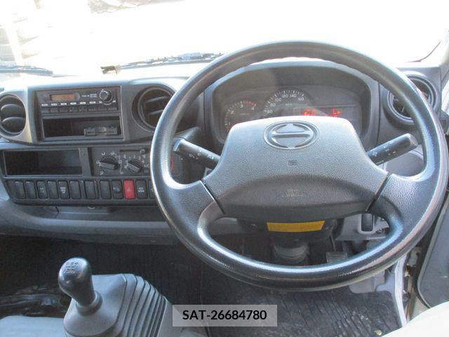 Hino DUTRO 2014-11 208800-16