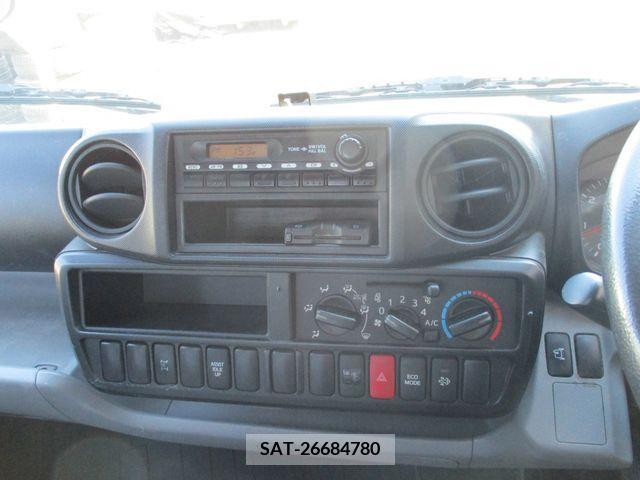 Hino DUTRO 2014-11 208800-17