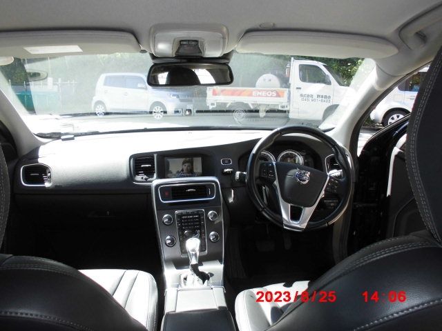 Volvo V60 2012-12 11391-14