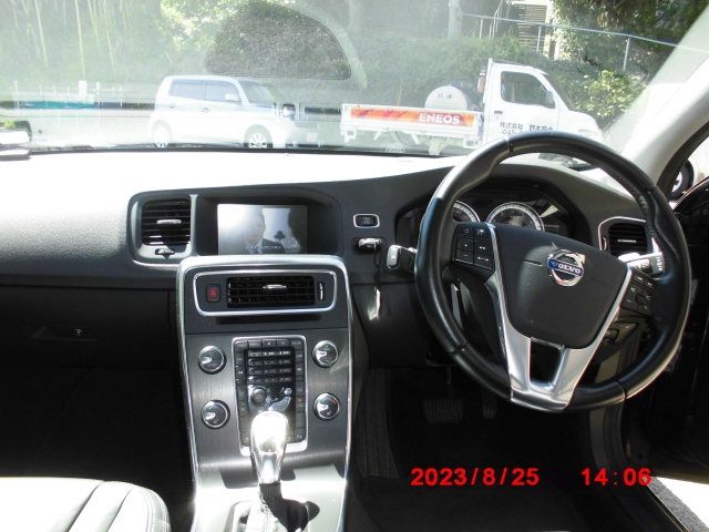 Volvo V60 2012-12 11391-15
