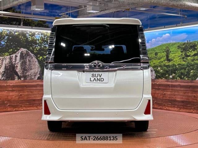 Toyota VOXY 2021-05 321683-15