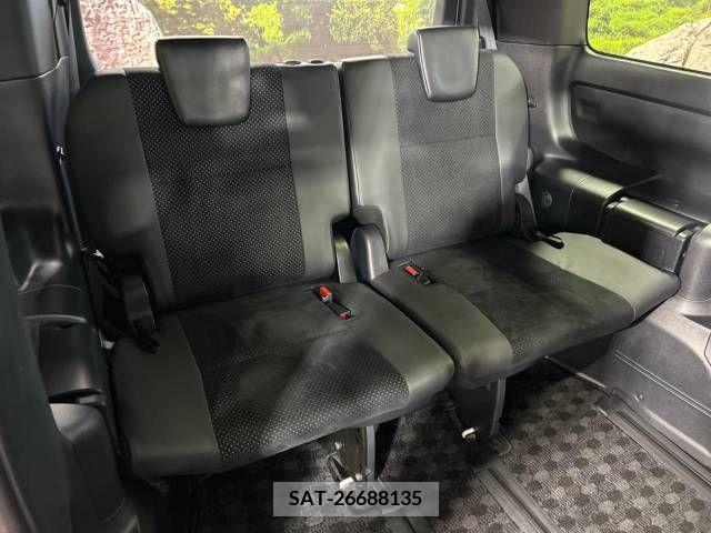 Toyota VOXY 2021-05 321683-9