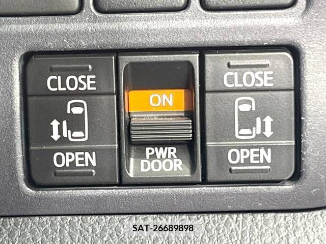 Toyota VOXY 2014-08 321425-4