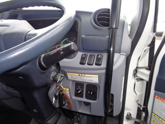 Nissan ATLAS 2015-10 181319-8