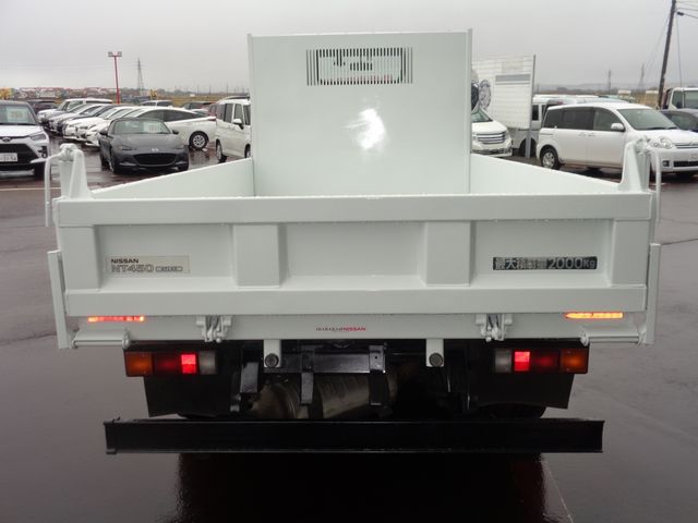 Nissan ATLAS 2015-10 181319-6