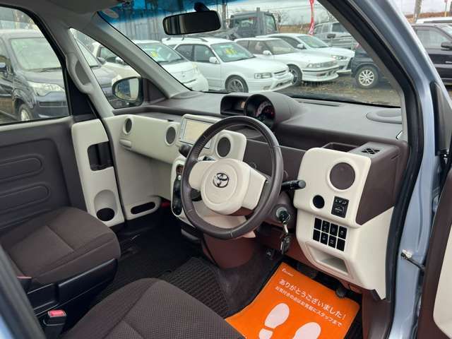 Toyota SPADE 2014-02 1052-7