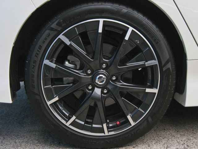 Nissan LEAF 2018-10 6187-11