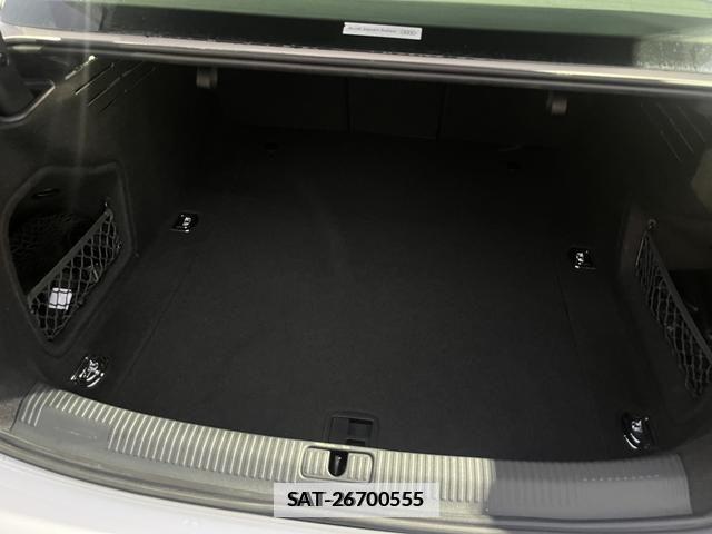 Audi A4 2017-08 215687-17