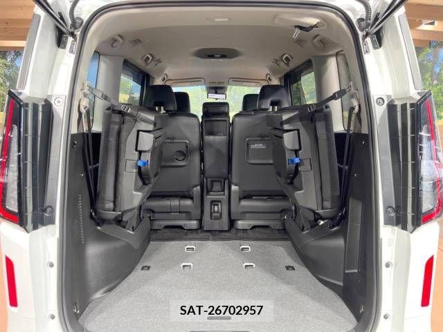Nissan SERENA 2023-05 284306-14