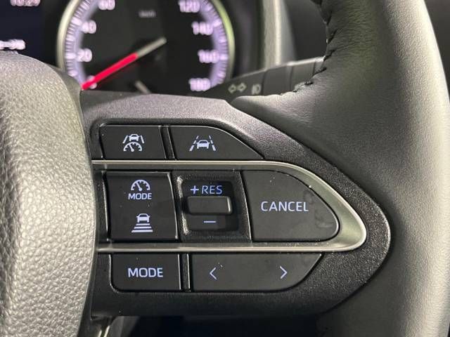 Toyota NOAH 2023-07 181278-7