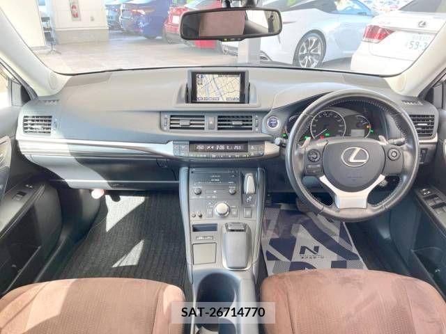Lexus CT 2015-12 245060-1