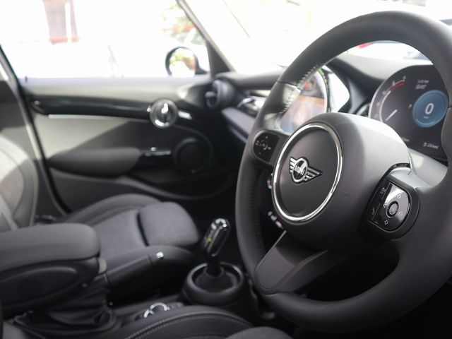 Bmw MINI 2022-11 103-17