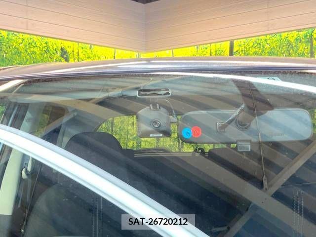 Nissan NOTE 2013-09 302318-6