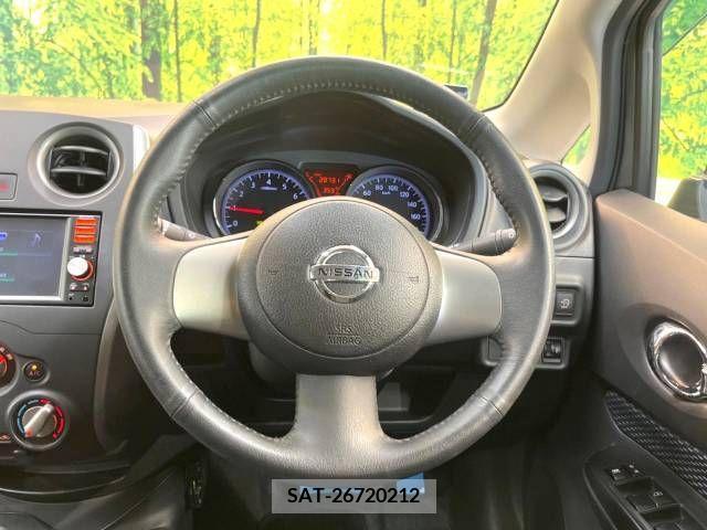 Nissan NOTE 2013-09 302318-11