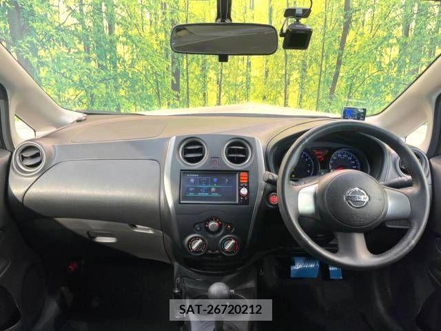 Nissan NOTE 2013-09 302318-1