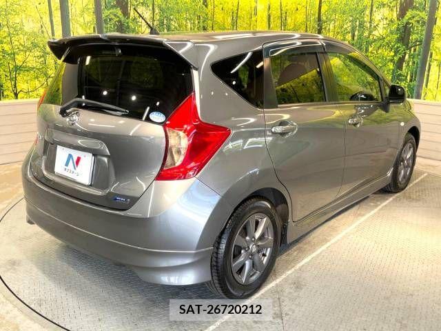 Nissan NOTE 2013-09 302318-17