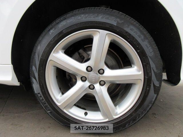 Audi Q5 2010-02 200768-9