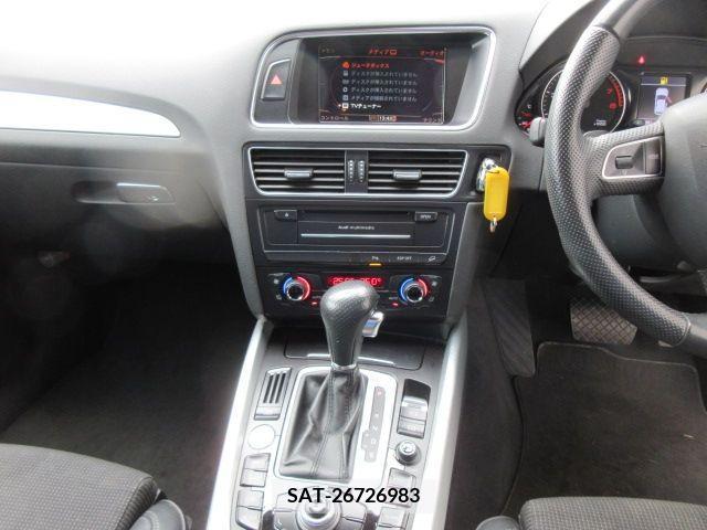 Audi Q5 2010-02 200768-11