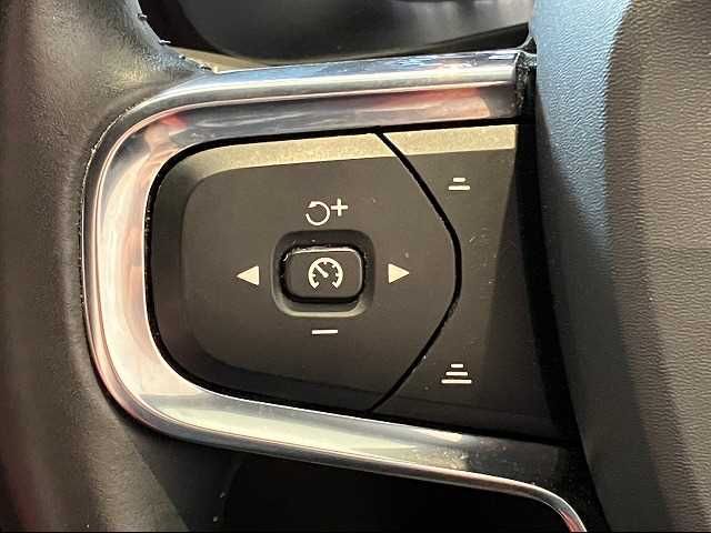 Volvo XC40 2019-03 181137-6