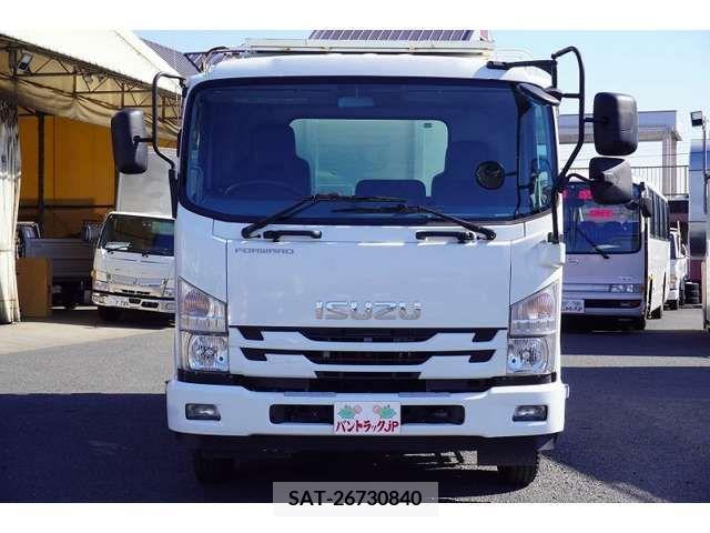Isuzu FORWARD 2019-08 215740-1