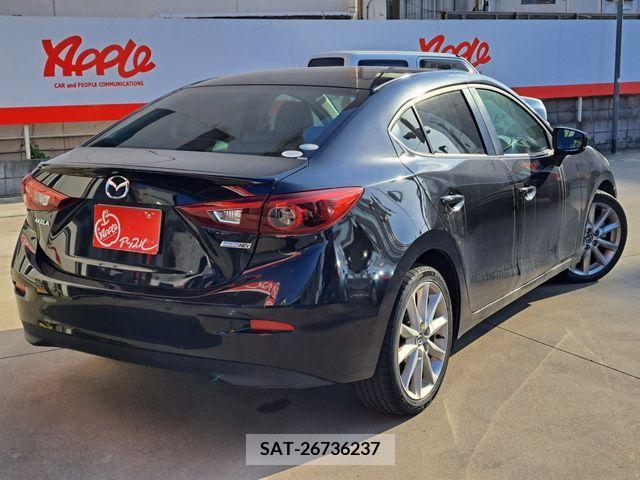 Mazda AXELA HYBRID 2016-07 235506-1
