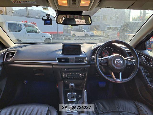 Mazda AXELA HYBRID 2016-07 235506-2