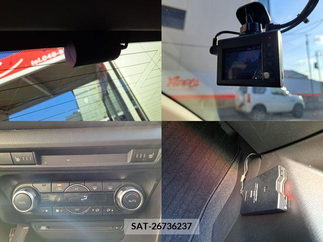 Mazda AXELA HYBRID 2016-07 235506-11