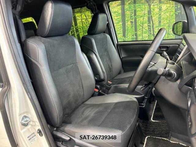 Toyota VOXY 2021-07 332572-7