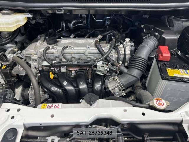 Toyota VOXY 2021-07 332572-18