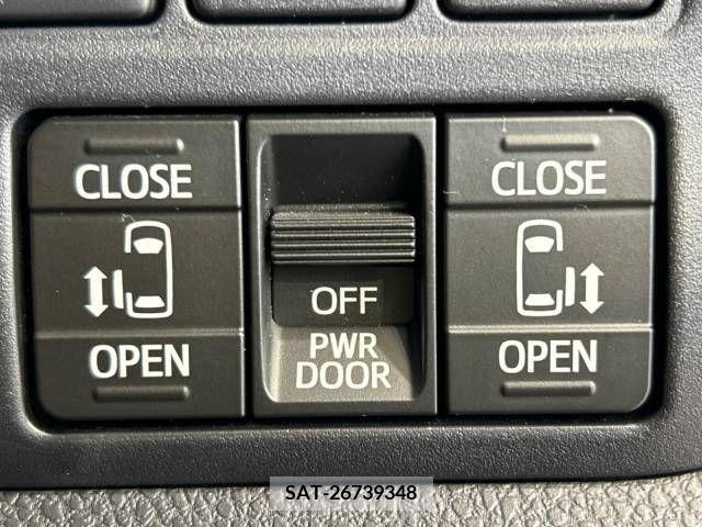Toyota VOXY 2021-07 332572-4