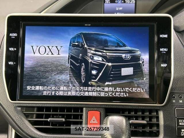 Toyota VOXY 2021-07 332572-2